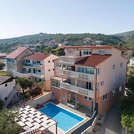 Apartments Villa Monique Rogoznica  Exterior foto