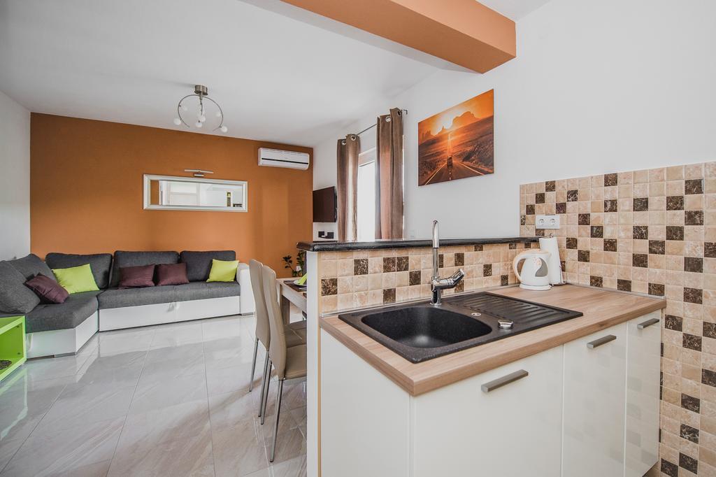 Apartments Villa Monique Rogoznica  Cameră foto
